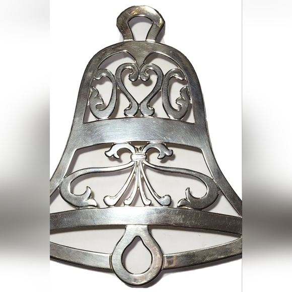 Vintage Large SILVER PLATED BELL Trivet Decor ITALY EP Zinc EUC Wedding Holiday - Picture 5 of 7